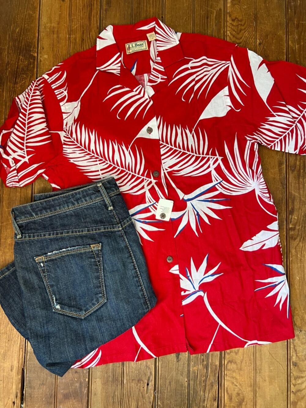 Women’s vintage 80s L.L. Bean Red Hawaiian Shirt with White Tropical Print NWT